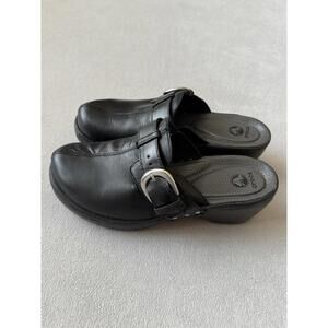 Crocs Black Leather Clogs Buckle Strap Work Shoes Nurse Chef Women 10